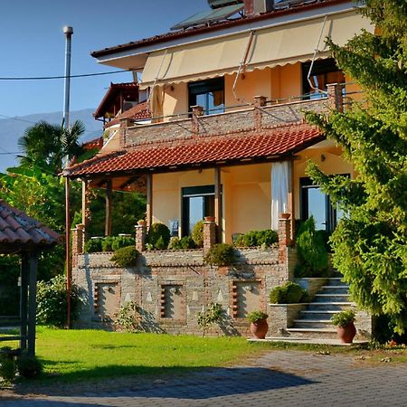 Guesthouse Liogerma Káto Loutrákion Dış mekan fotoğraf