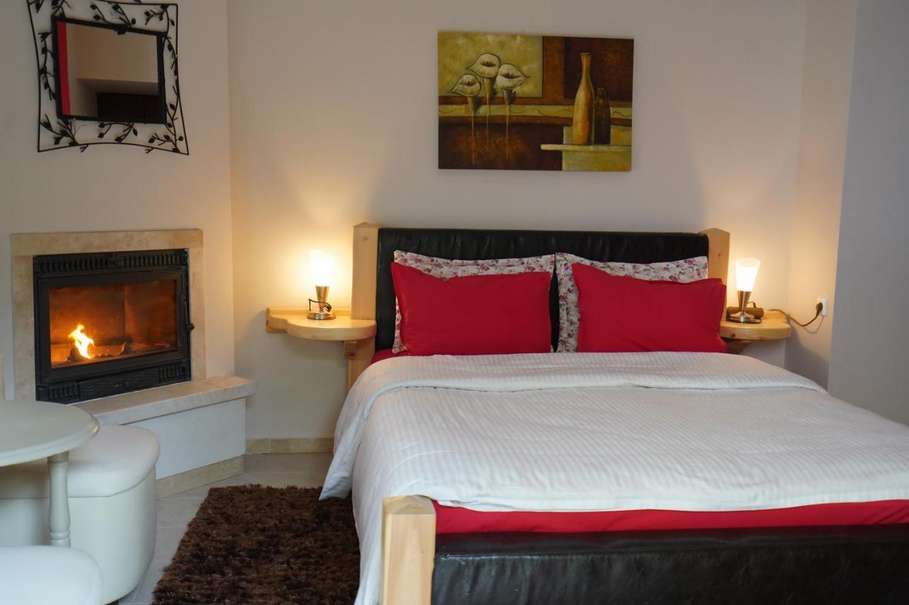 Guesthouse Liogerma Káto Loutrákion Dış mekan fotoğraf
