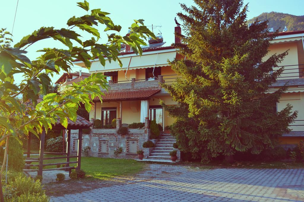 Guesthouse Liogerma Káto Loutrákion Dış mekan fotoğraf