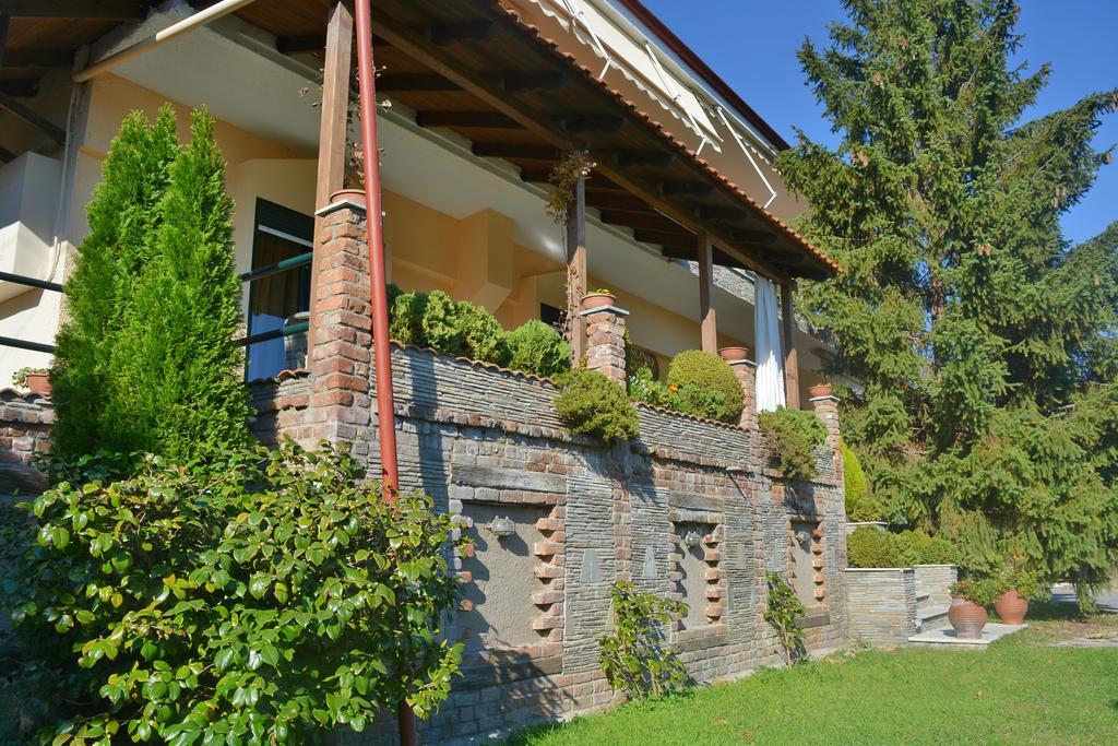 Guesthouse Liogerma Káto Loutrákion Dış mekan fotoğraf
