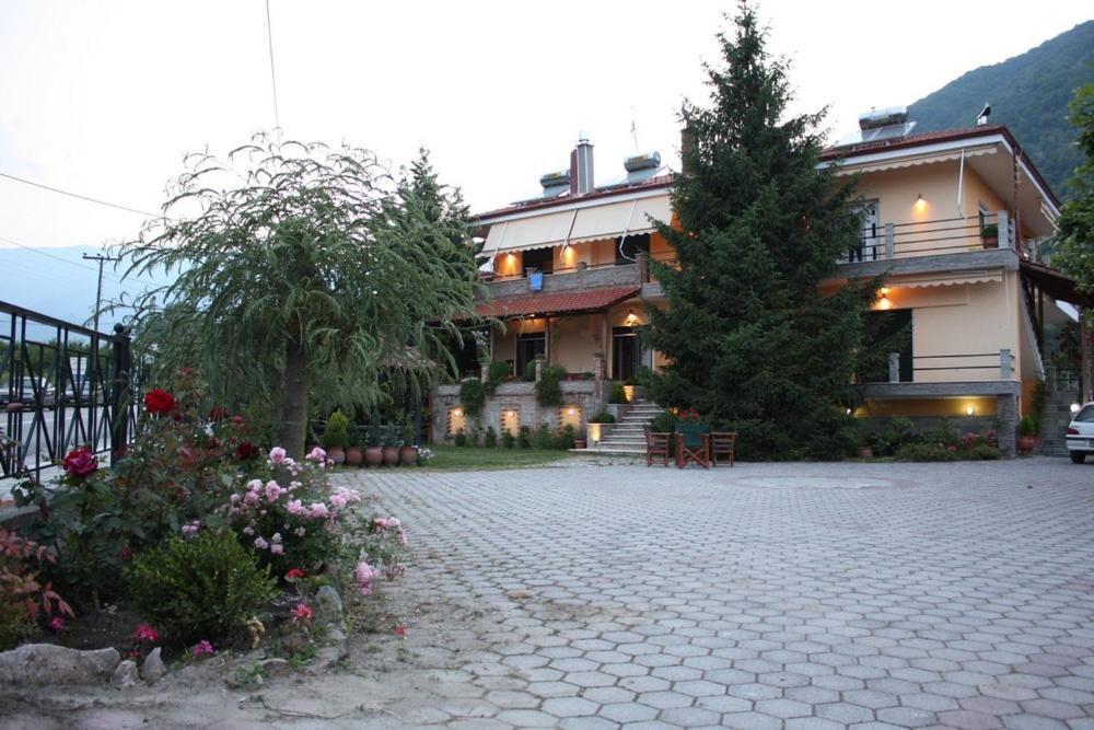 Guesthouse Liogerma Káto Loutrákion Dış mekan fotoğraf
