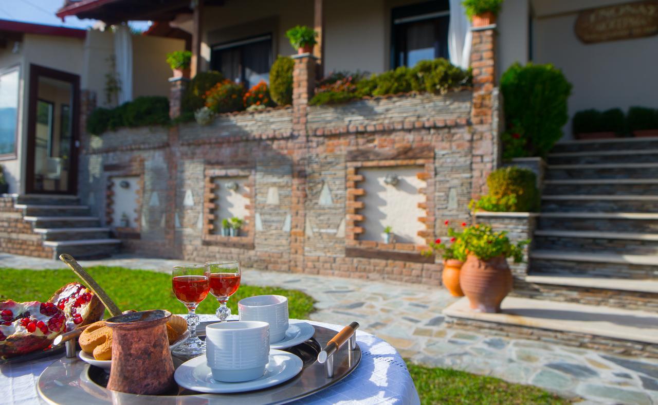 Guesthouse Liogerma Káto Loutrákion Dış mekan fotoğraf